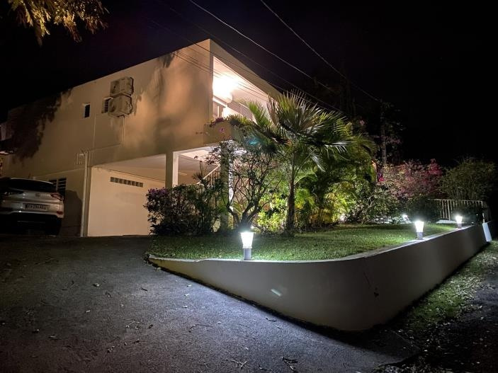 Appartement à vendre à Les abymes, 147,69 m², 7 pièces – photo 1 sur 19